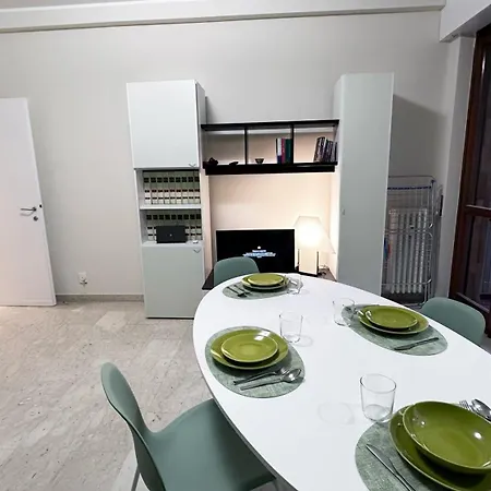Atene House Appartament Zona Cimiano - Daire