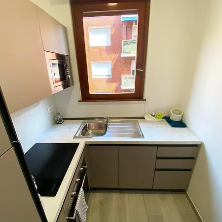 Atene House Appartament Zona Cimiano - * Milano